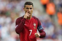 杜兰特连续十二场比赛得分超过重要助攻，巴黎圣日耳曼不断突破！赛场气氛高涨的跨界热潮